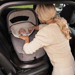 Nuna Cari Next carrycot- car seat 40-70cm, Caviar - Nuna