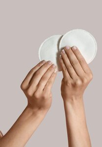 Carriwell Washable Breast Pads 6´s white
 - Carriwell